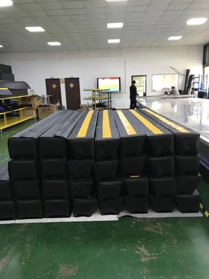 Industrial IP54 Loading Dock Door Seals Airlock Foam Inflatable 3m Width Airproof